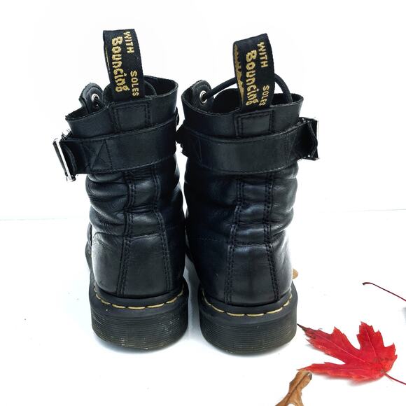 Dr. Martens 1460 Pascal Chain Black Leather Combat Boots | Punk Grunge Classic - Picture 9 of 16